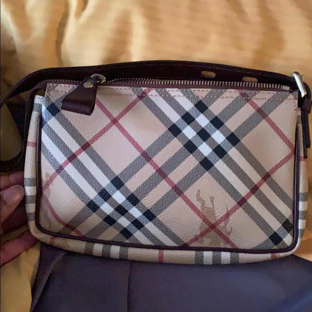 Burberry purse